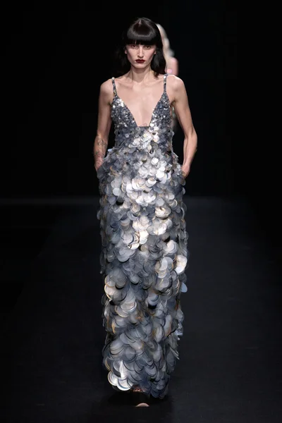 Look 70